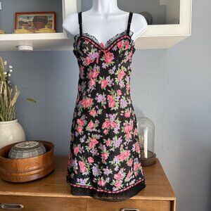Vintage Caresse Slip Size 32 Floral Intimate Dress Lingerie Union Feminine